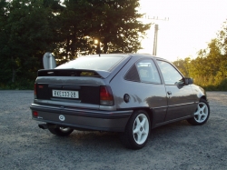 Opel Kadett E 1,6 S Sedan GL 5g