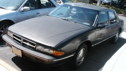 Pontiac Bonneville Mk I SE aut